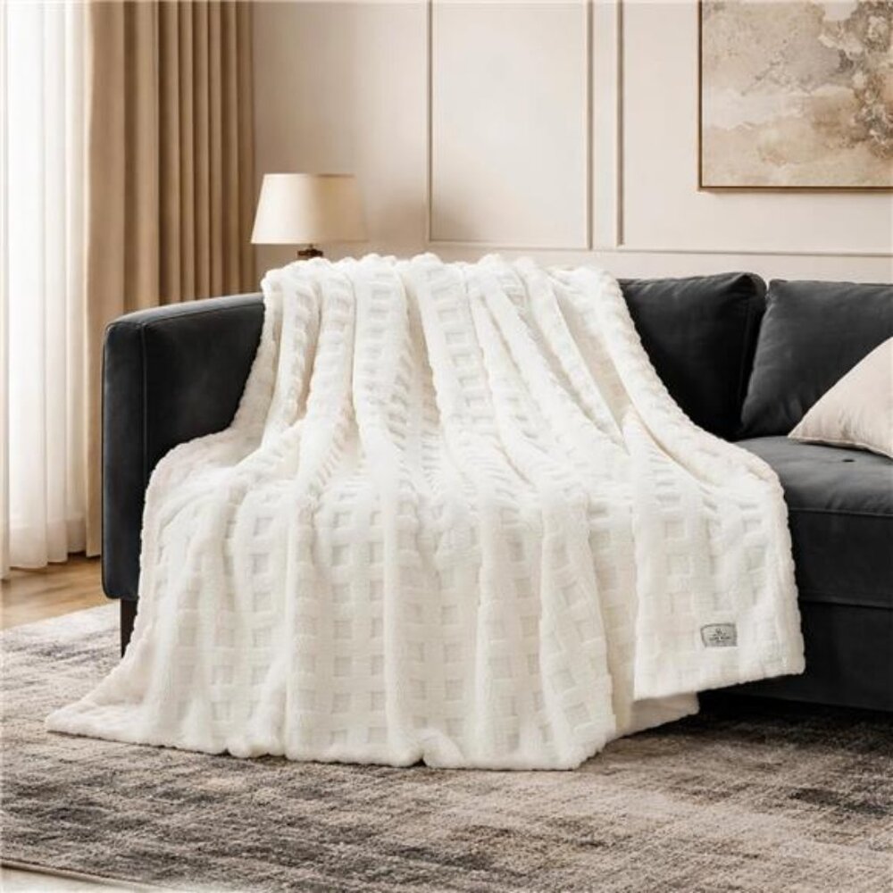 Ultra Soft Waffle Throw Blanket Plush Fleece Couch Bed Lightweight Cozy Ivory
